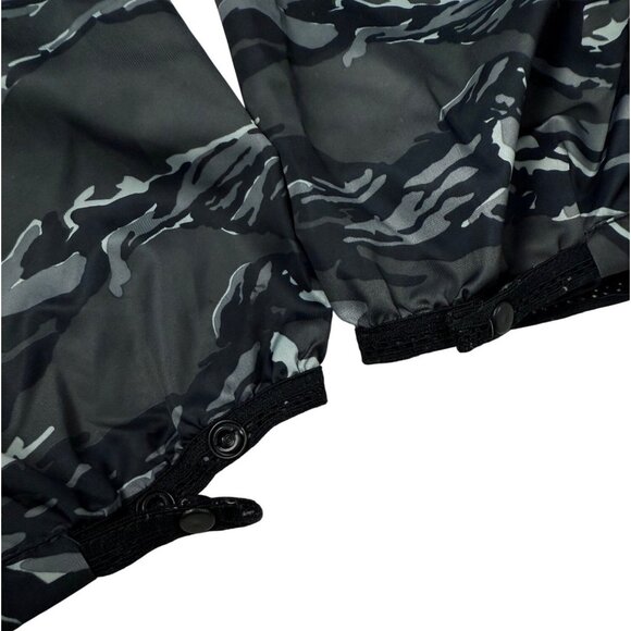 XXL WOMENS Nike Packable Jacket Black Gray Camo Windrunner Windbreaker Hood Zip - Picture 6 of 14